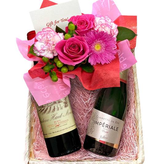 【クール便でお届け】お花 生花 プレゼント ワイン ハーフボトル 2本 フランス スパークリングワイン やや甘口 泡 白 375ml 赤ワイン ボルドー 辛口ハーフボトル フラワーアレンジメント ピンク バラ カーネーション 送料無料
